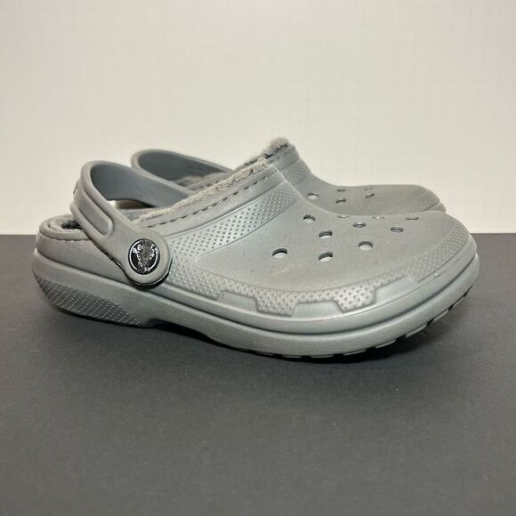 Junior CROCS Dual Comfort Gray Faux Fur Lined Slip On Clogs / Size 2 - Picture 1 of 7